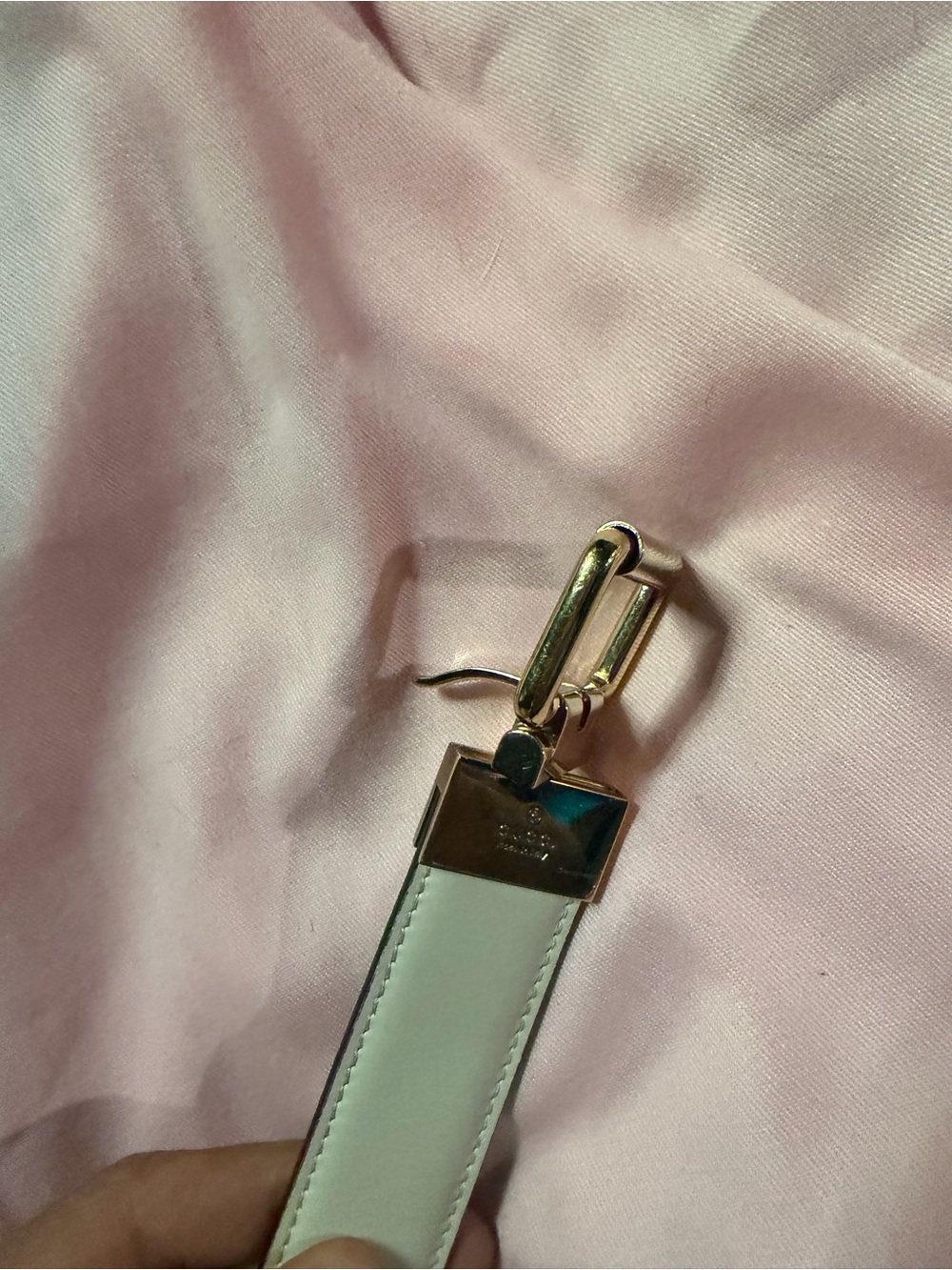 Gucci Beige and Blue Monogram Belt with reversible Gold Buckle(rare design) - Picture 6 of 9